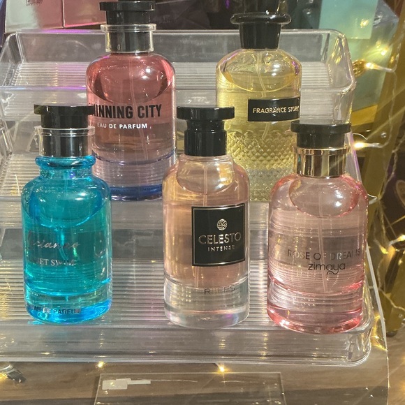 Lv Smells like assorted full testers